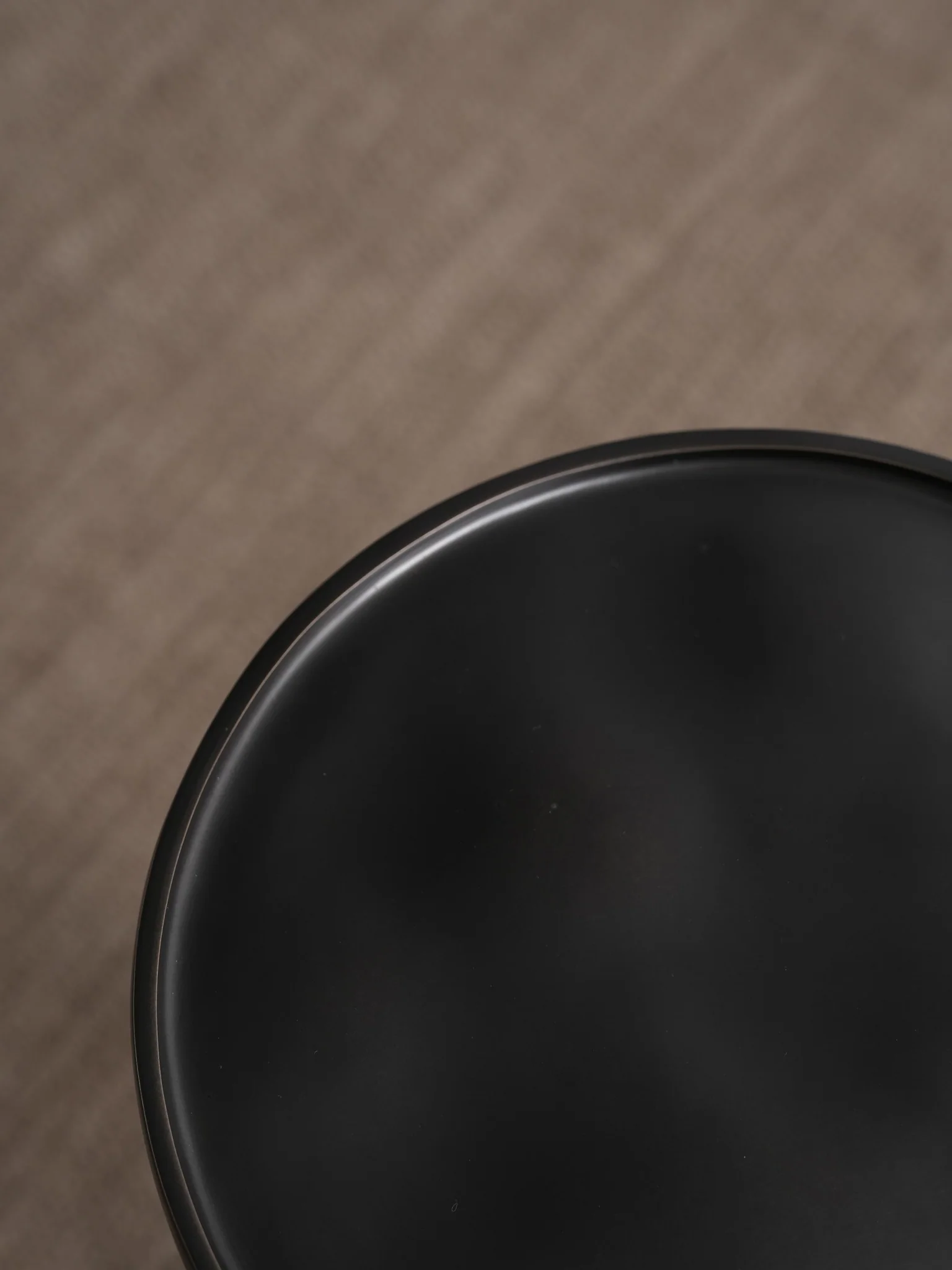 One silhouette. Your dimensions, comfort and finish.