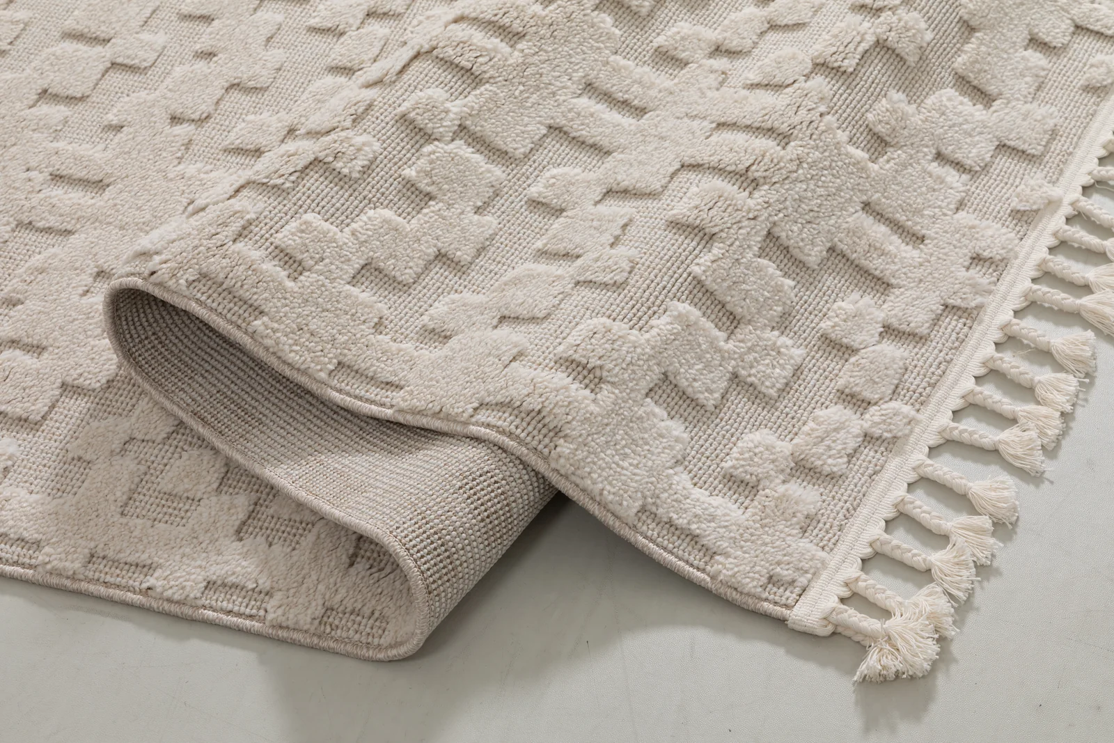 One silhouette. Your dimensions, comfort and finish.