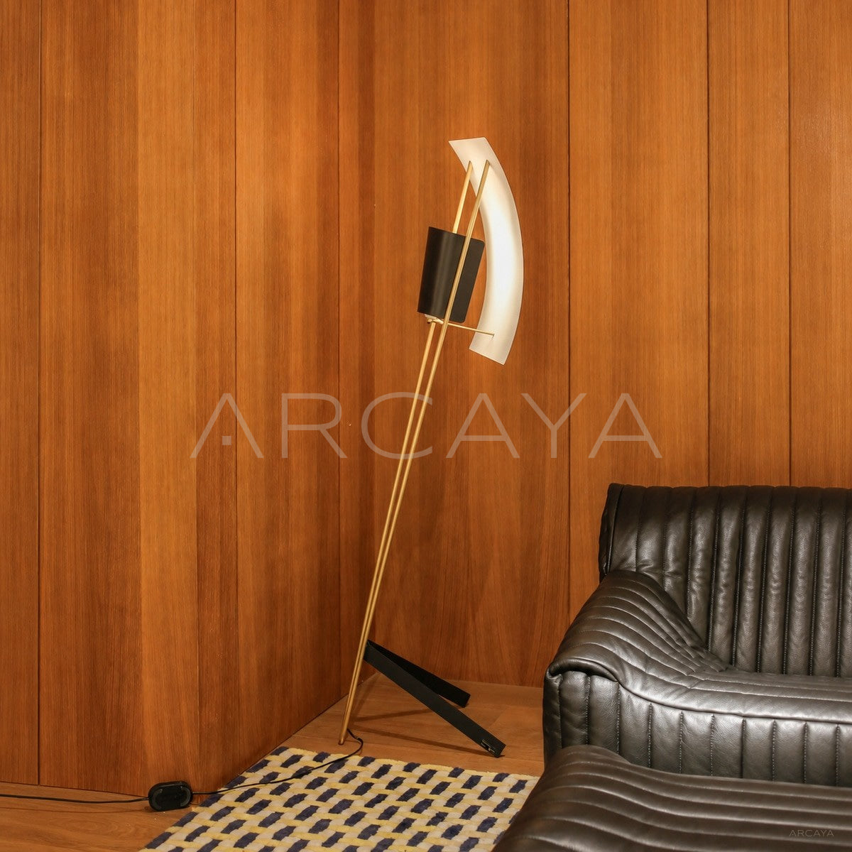 Kite Sculptural Floor Lamp