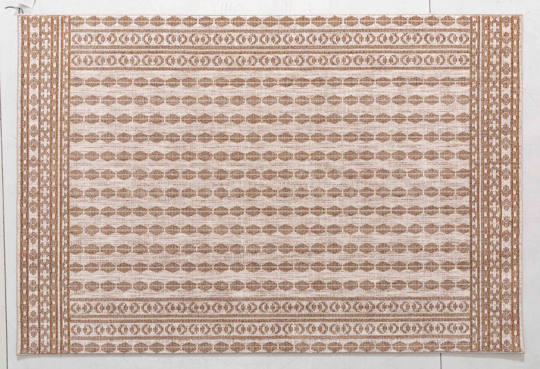 Pottery Dawn Area Rug — product view 01
