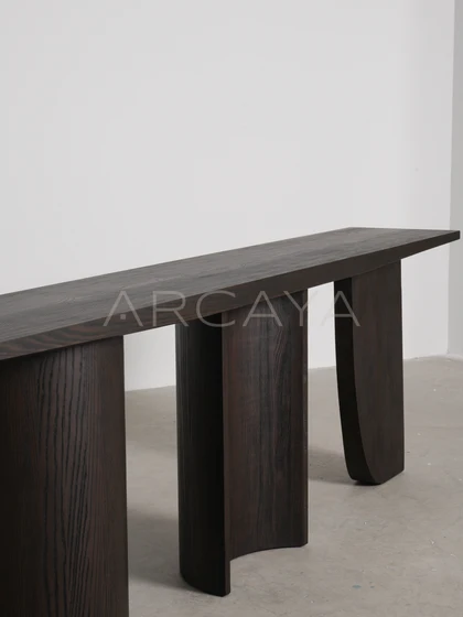 Marlow Court Decorative Object — interior view 08