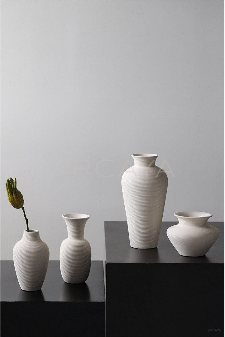 Chinese Mini Ceramic Jar Bud Vase - scene