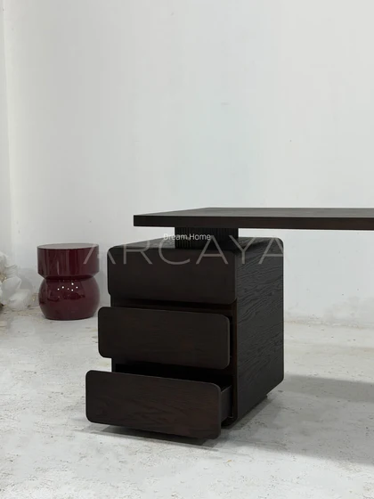 Ember Loft Desk — interior view 05