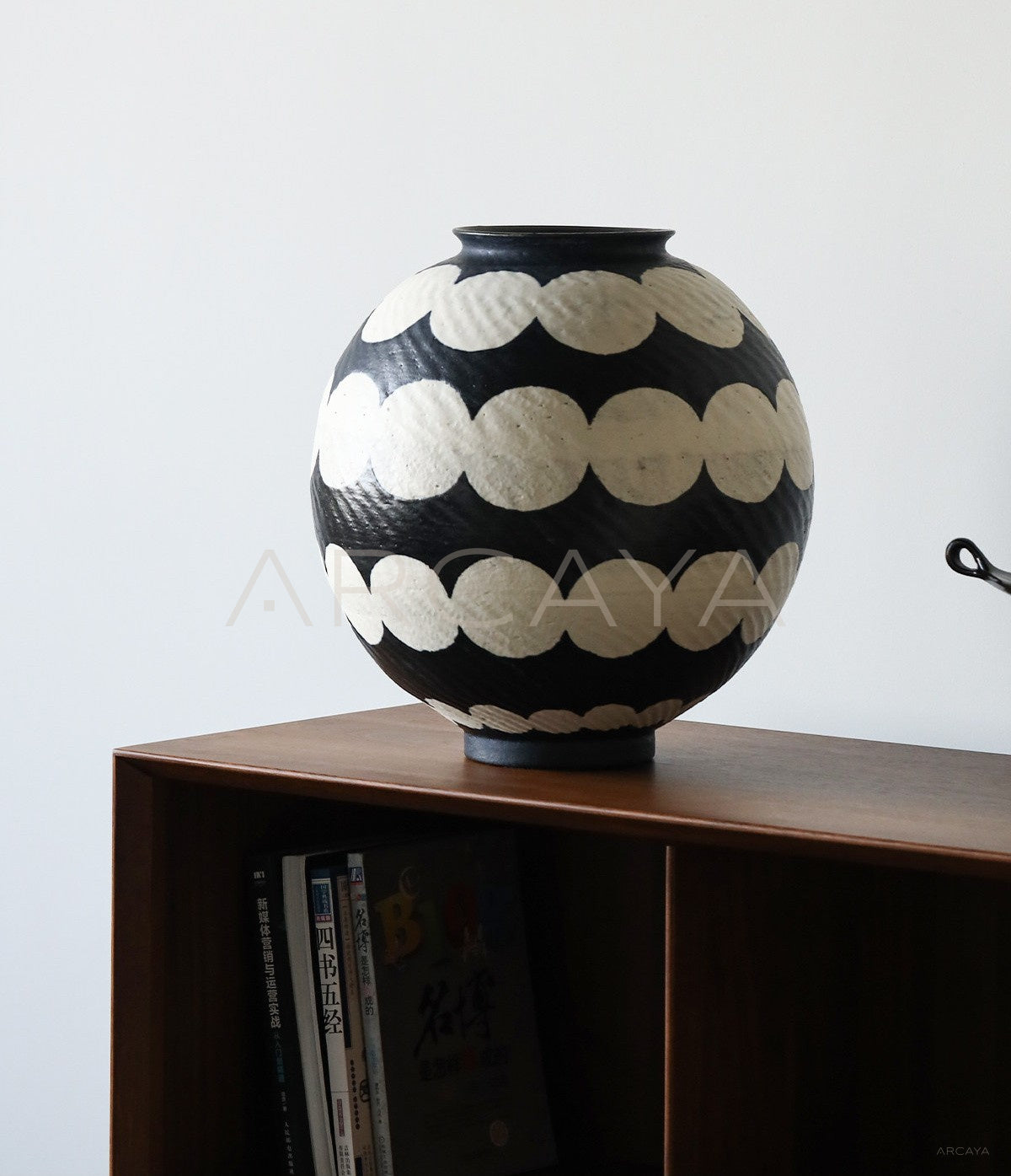 Dadan Hand Painted Large Ceramic Vase - scene