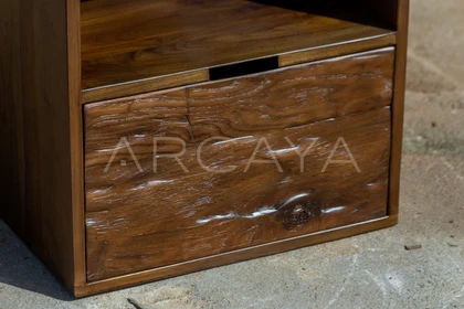 Selene Bay Cabinet — interior view 05