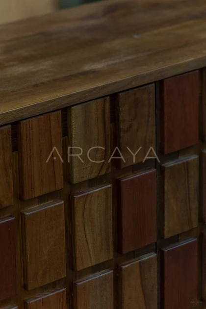 Vale Bay Cabinet — interior view 07