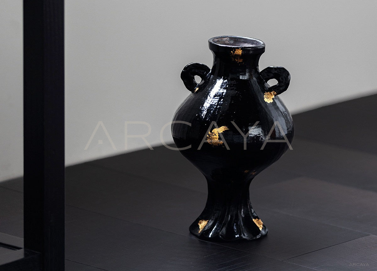 Dadan Black Gold Double Ear Vase - scene