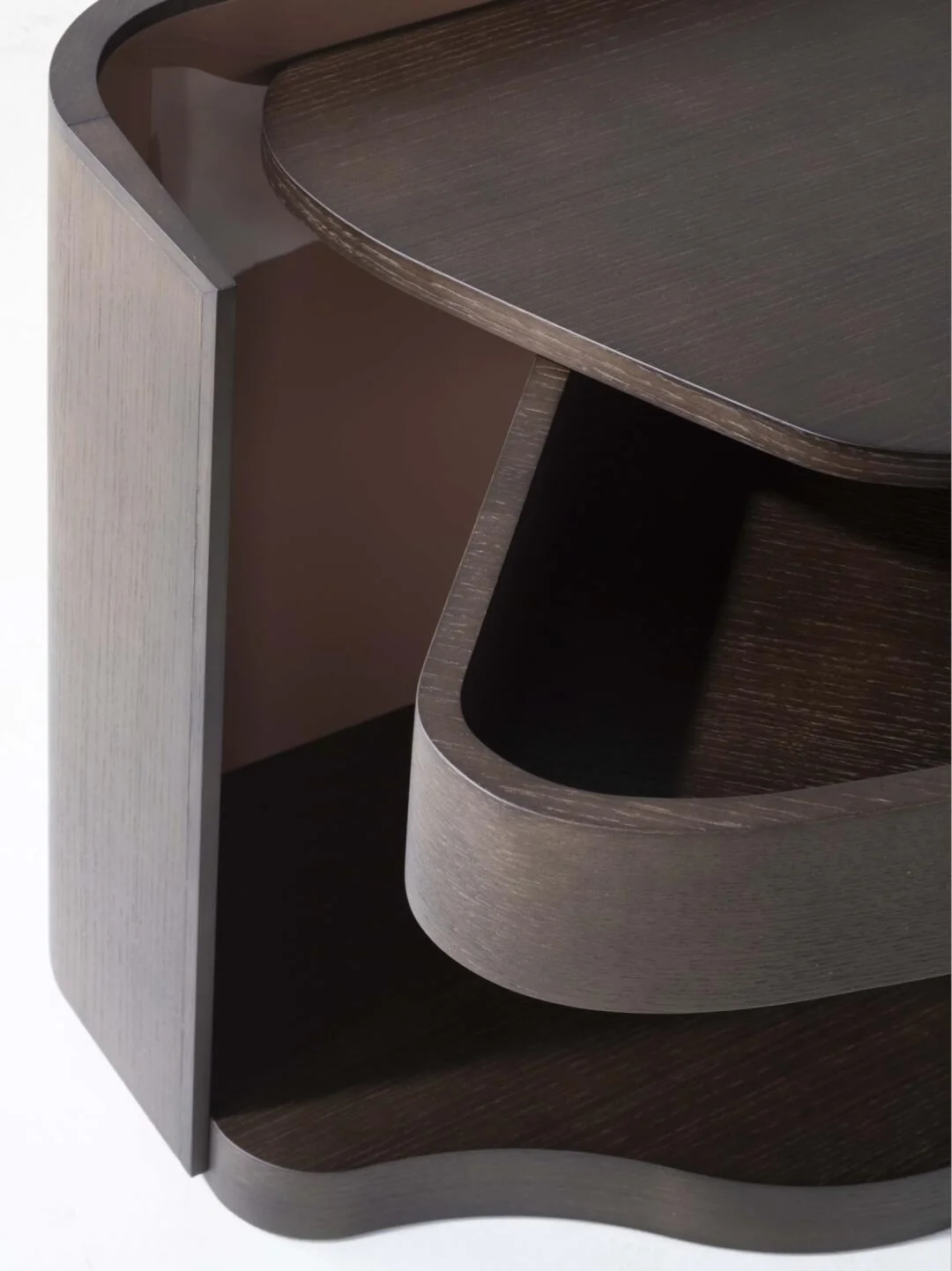 One silhouette. Your dimensions, comfort and finish.