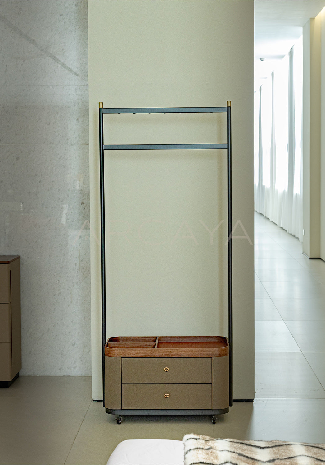 Luma Glen Cabinet