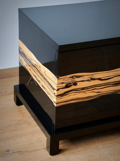 Linden Crest Media Console — interior view 07