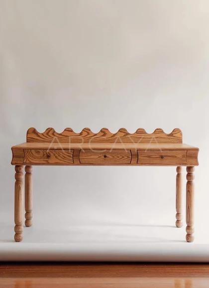 Elm Loft Desk — interior view 04