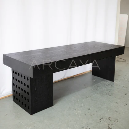 Haven Estate Dining Table - front view 03