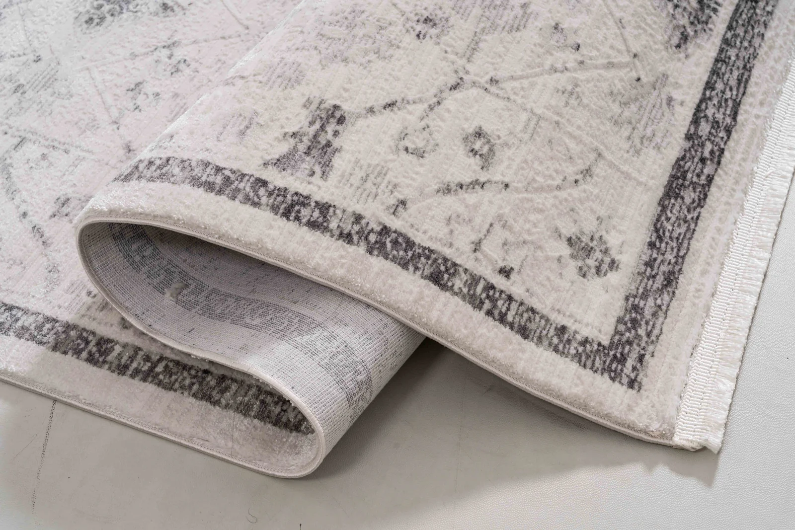 One silhouette. Your dimensions, comfort and finish.