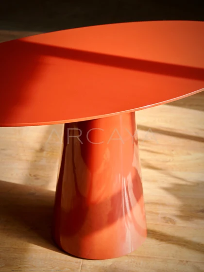 Elm Crest Dining Table — interior view 07