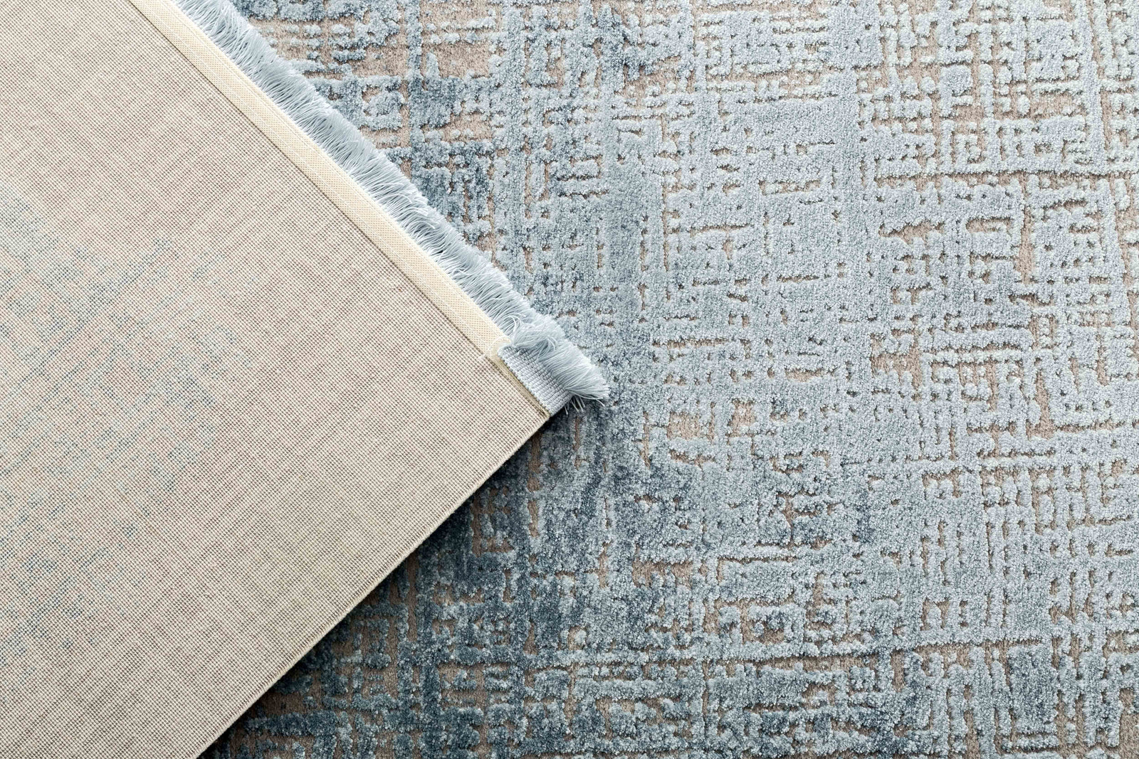 One silhouette. Your dimensions, comfort and finish.