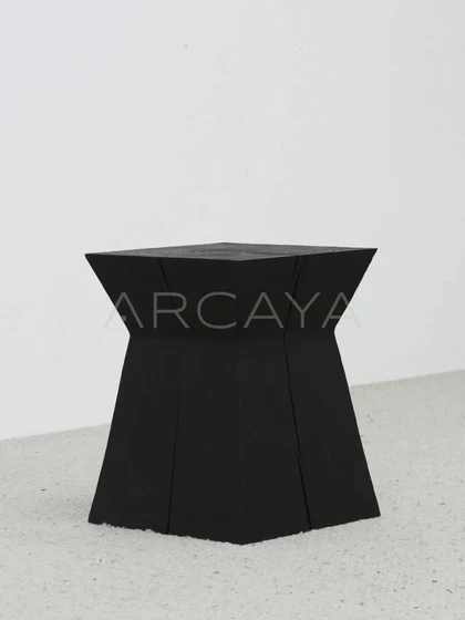 Alder Onyx Side Table - product view 05