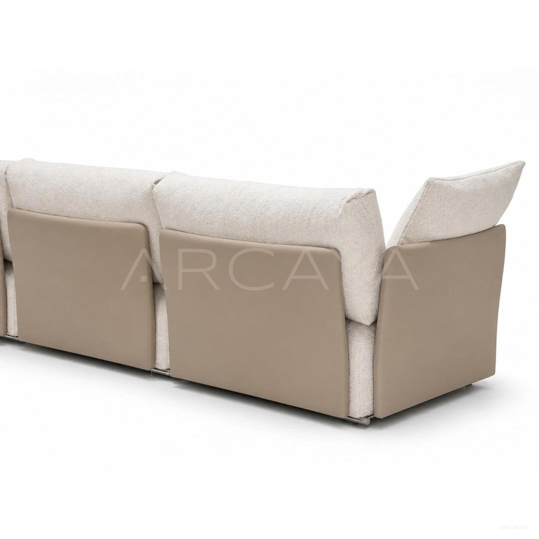 Julian Sofa - scene