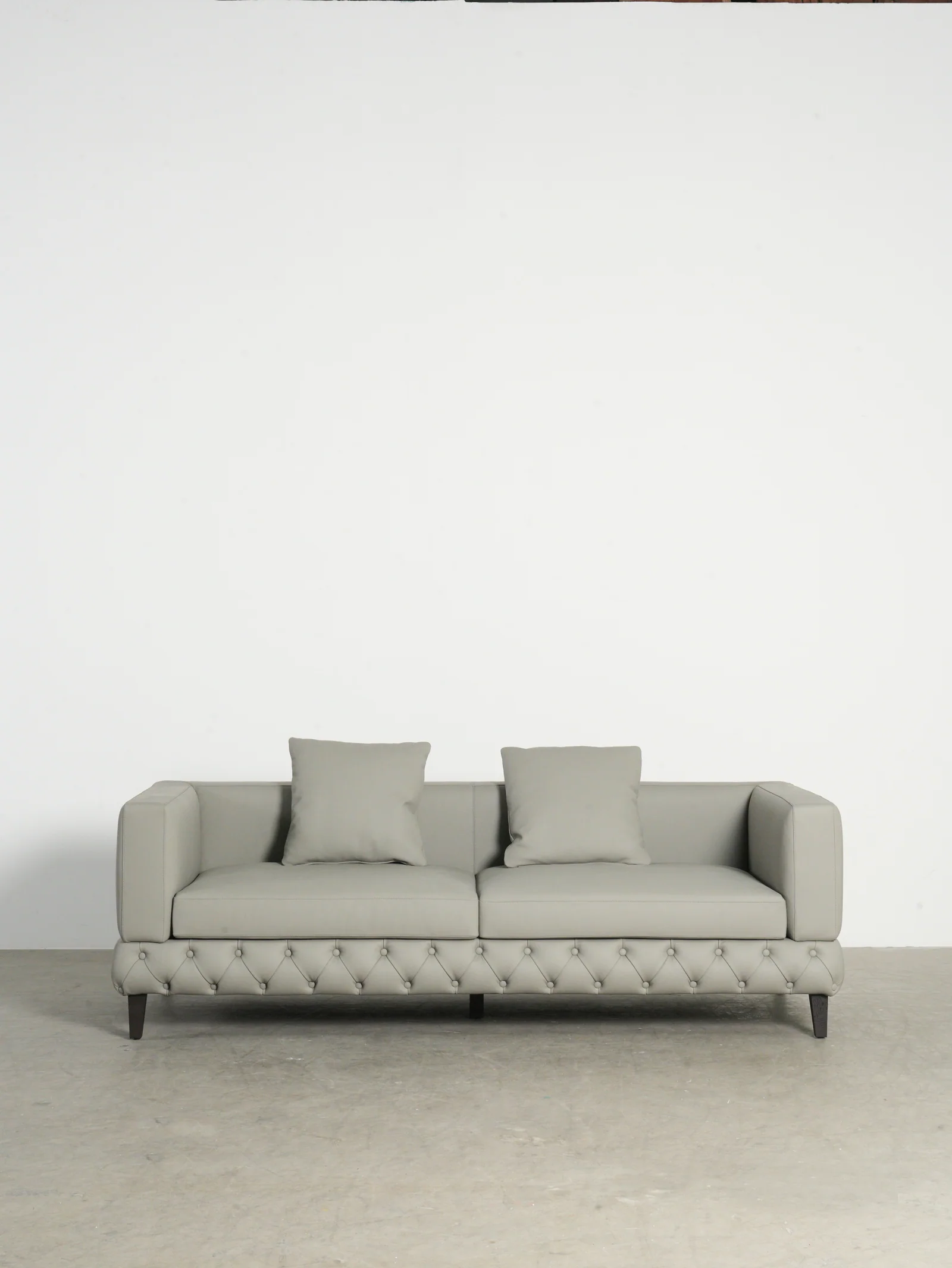 One silhouette. Your dimensions, comfort and finish.