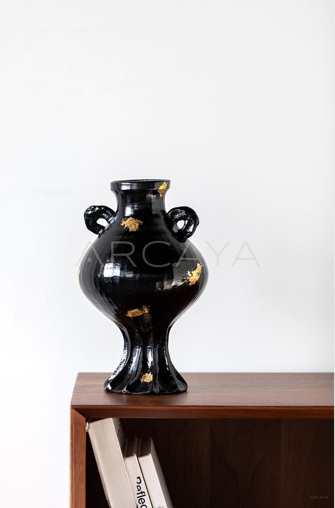 Dadan Black Gold Double Ear Vase - scene