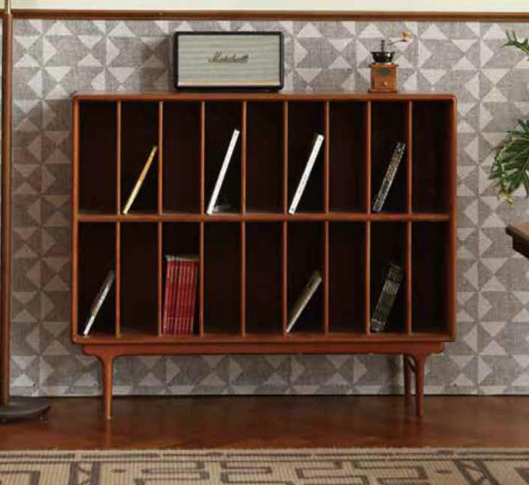 Atubi Cabinet ATKZZG001 in a finished interior.