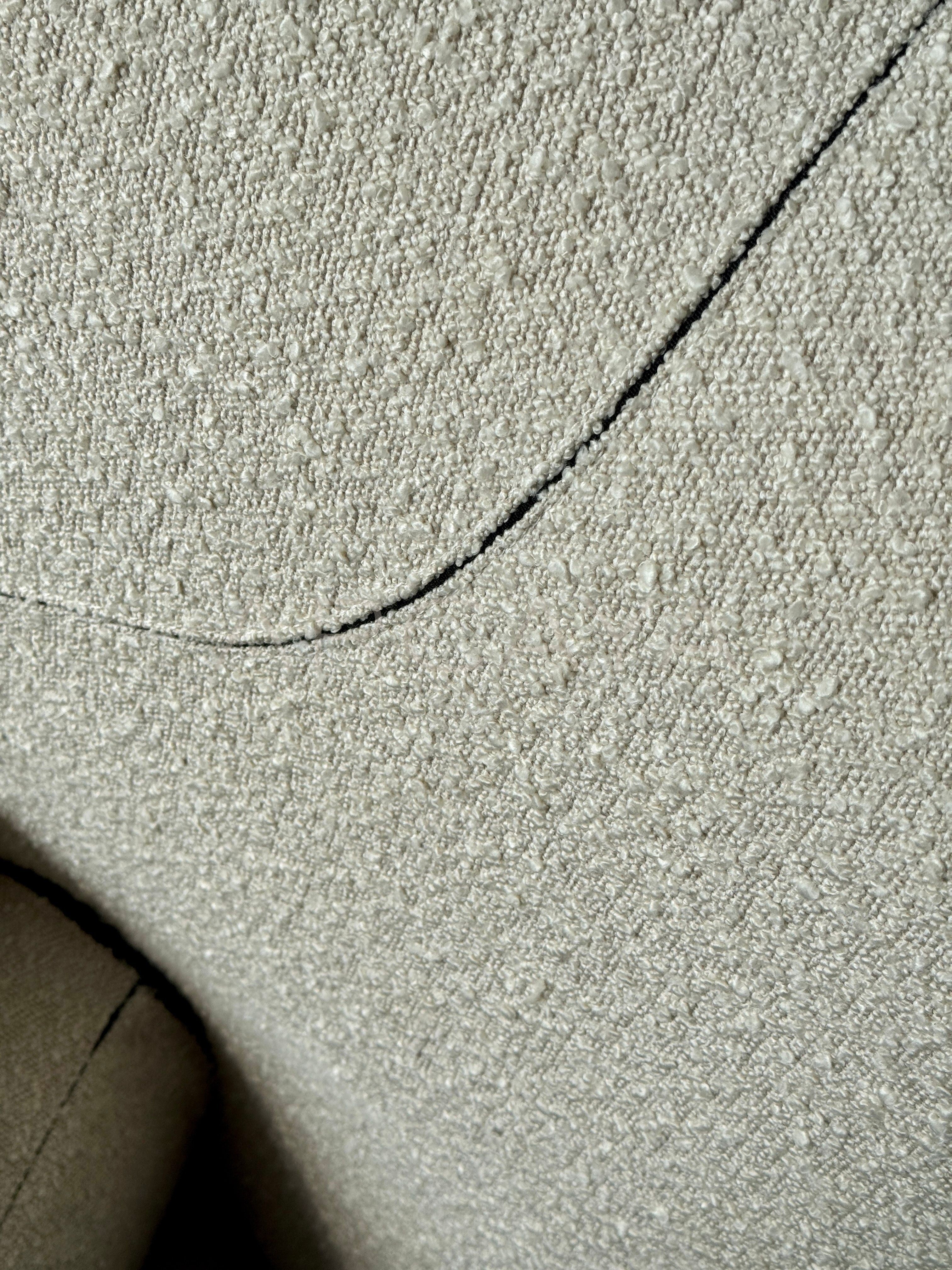 Embracing Bed - detail