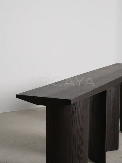 Marlow Court Decorative Object — interior view 09