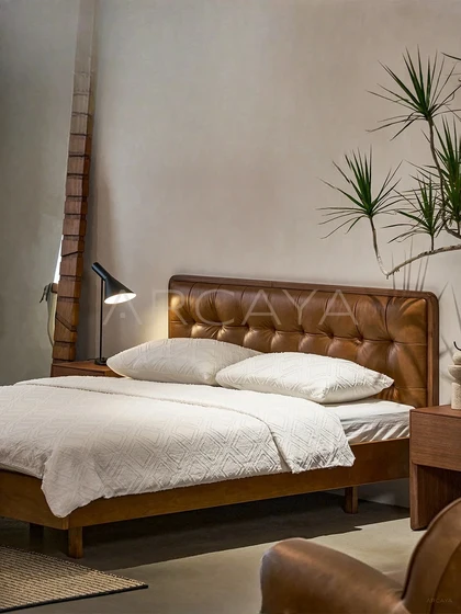 Riva Blanc Bed - front view 02
