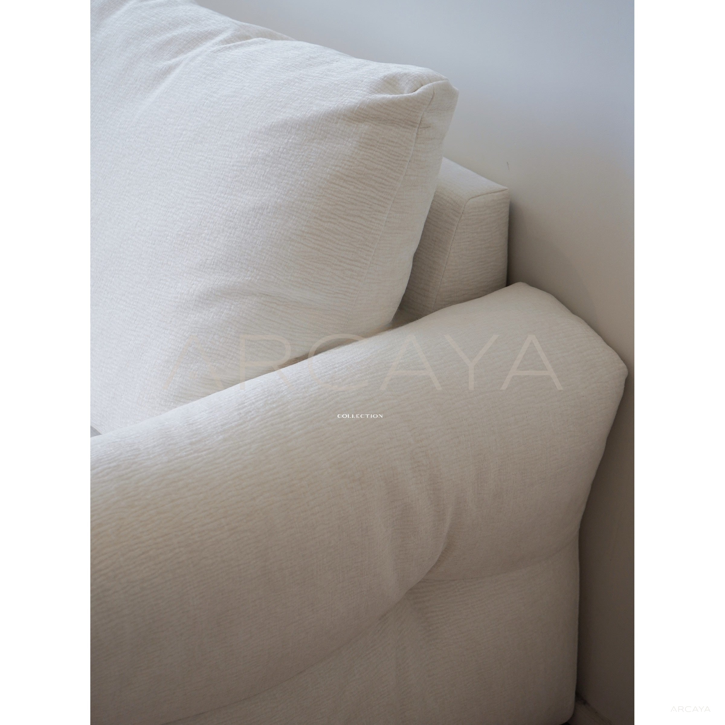 Dio Zhiyu Woven Feather Sofa - scene