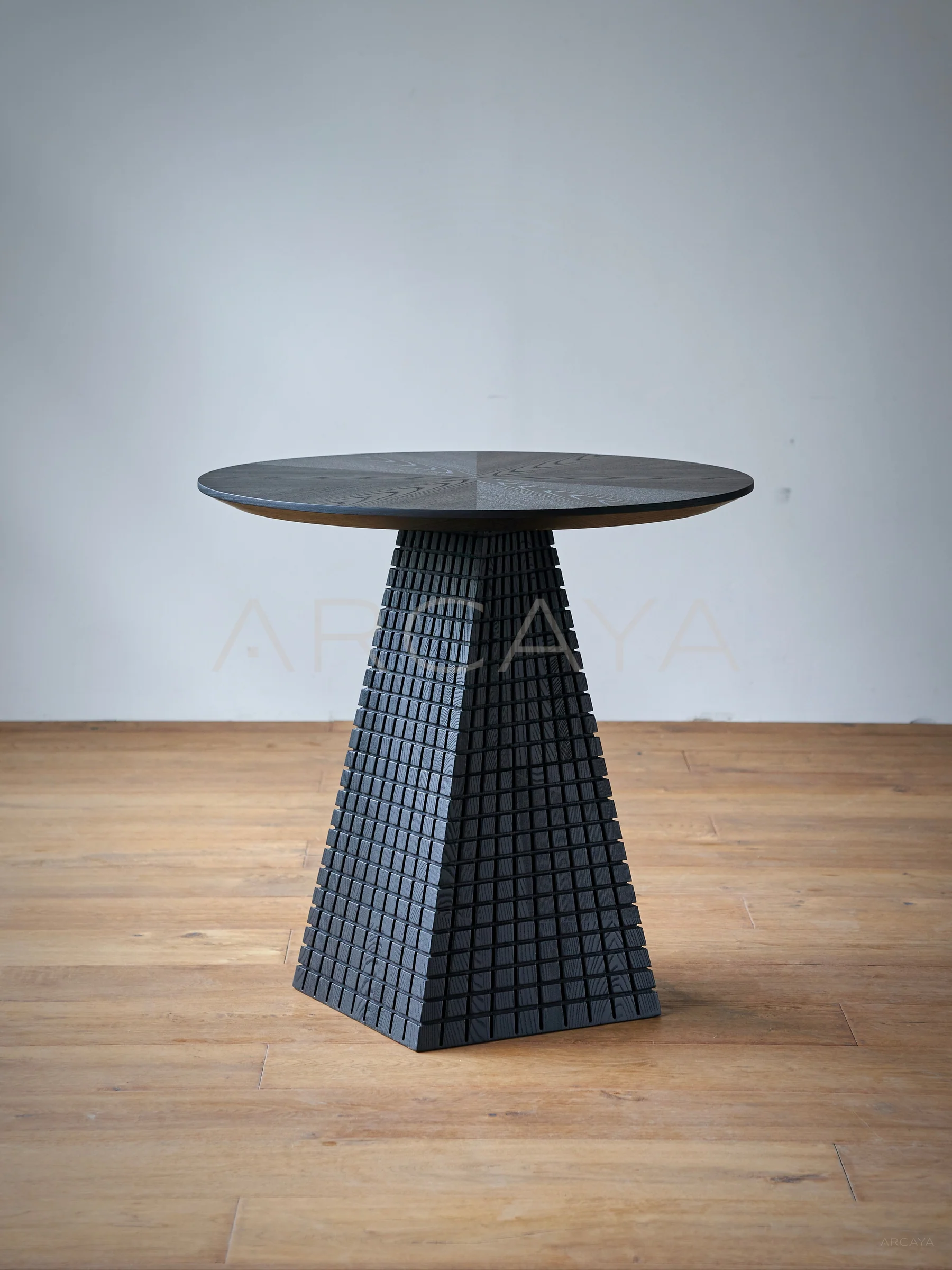 Maple Crest Side Table — interior view 03