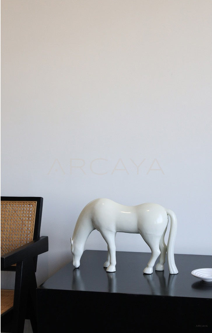 Vintage Art Ceramic Horse Ornament - scene