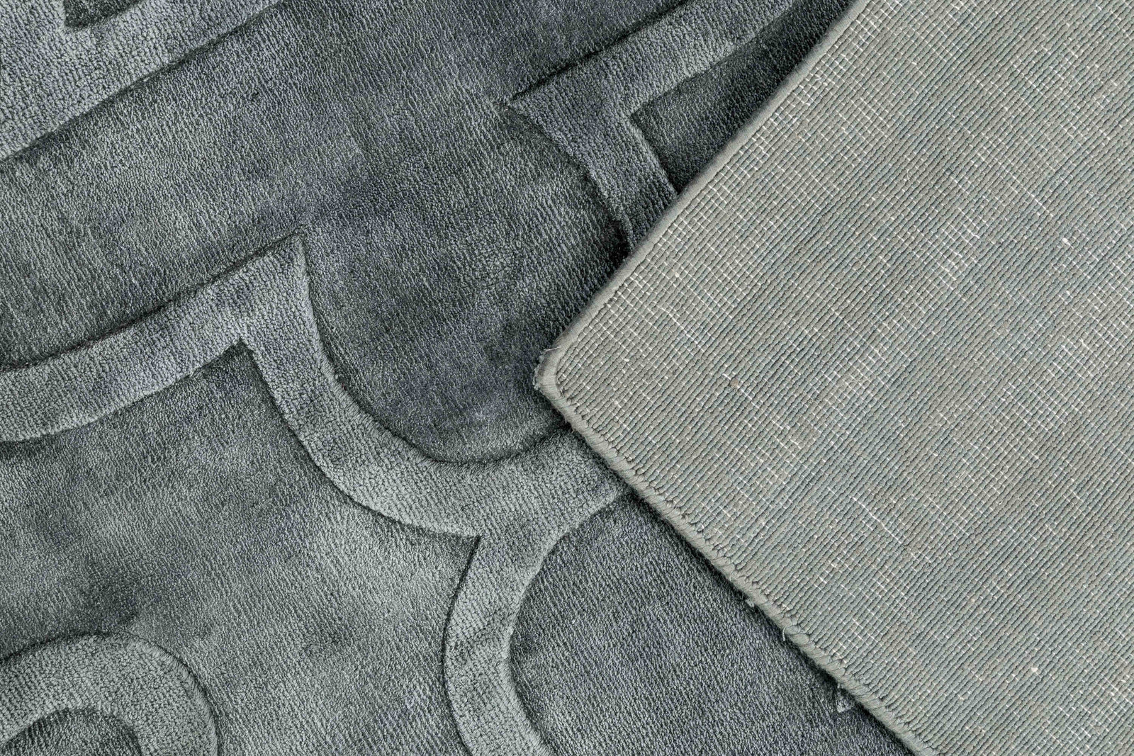 One silhouette. Your dimensions, comfort and finish.