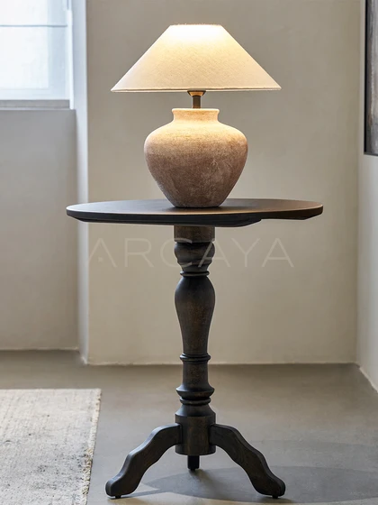 Riva Meadow Side Table - front view 06