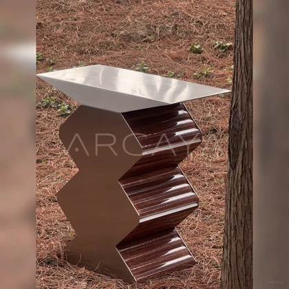 Faye Form Side Table - product detail 03