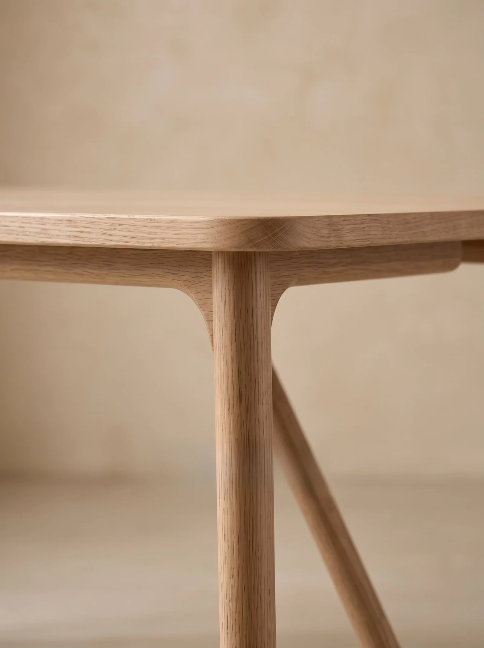 One silhouette. Your dimensions, comfort and finish.
