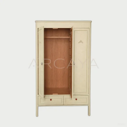 Marlow Lake Wardrobe — neutral background 01