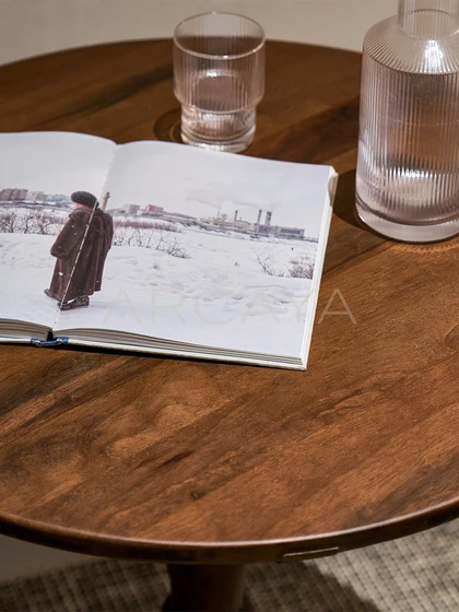 Riva Meadow Side Table - front view 05