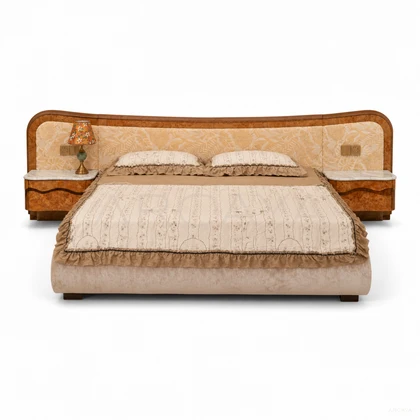 Fiera Cedar Bed - front view 01