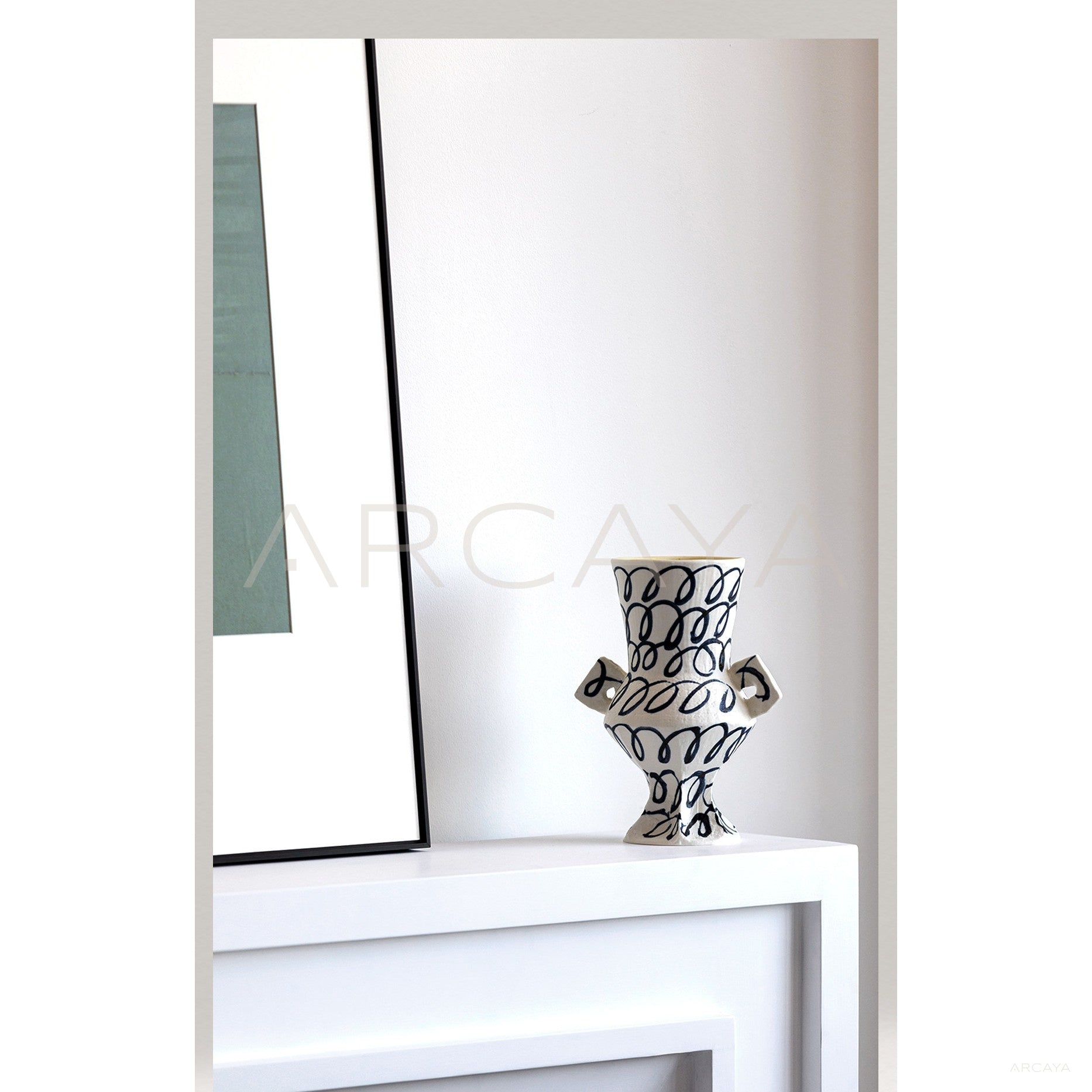 Dadan Hand Painted Double Ear Vase 2 - scene