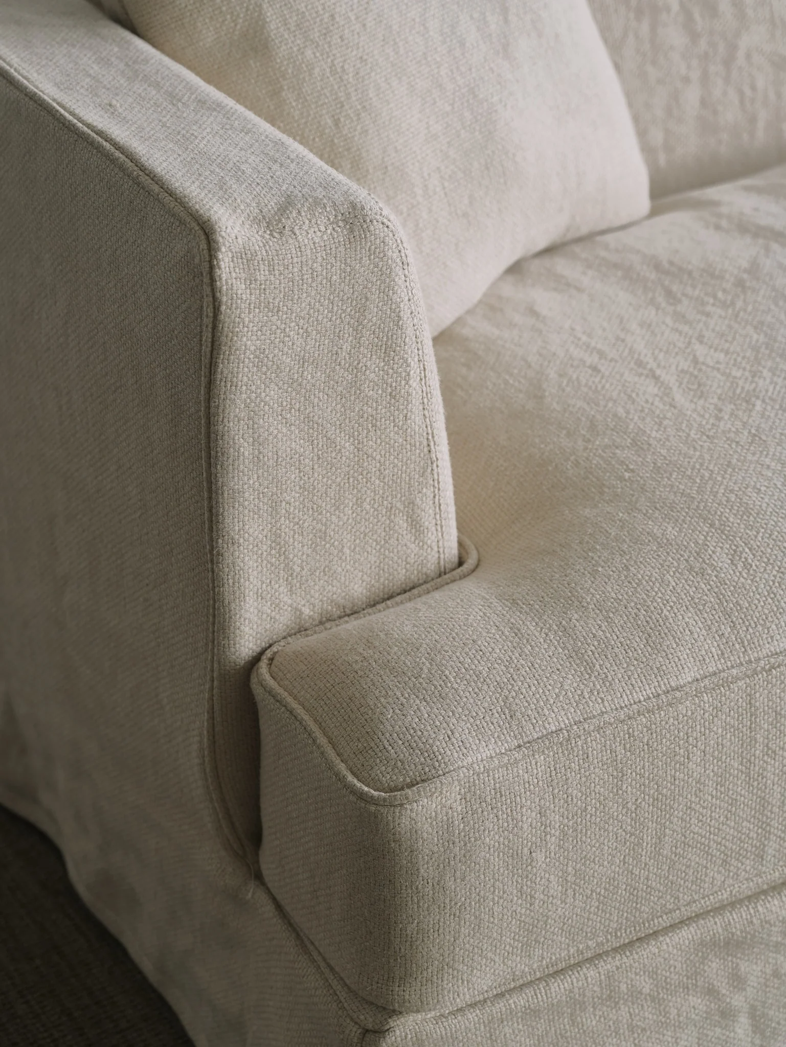 One silhouette. Your dimensions, comfort and finish.