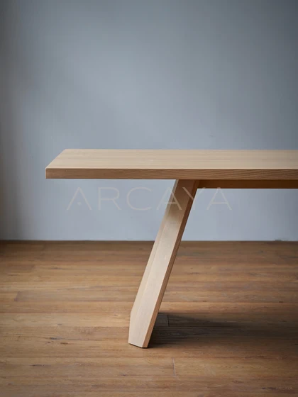 Vale Bloom Decorative Object — interior view 05