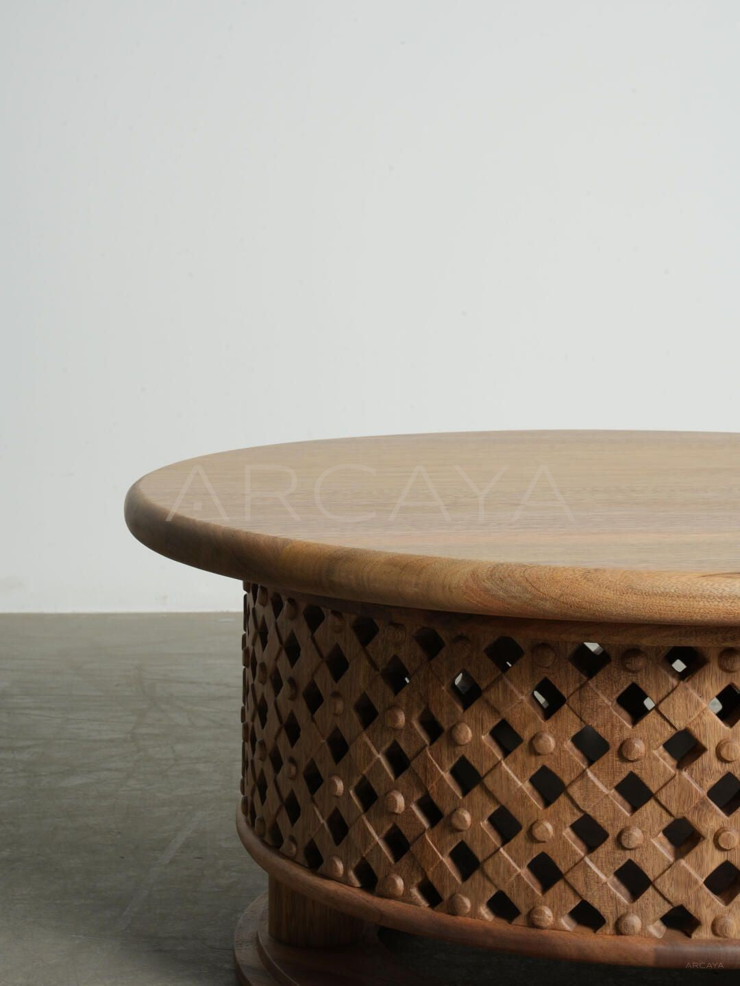 Artistic Round Coffee Table 2 - detail