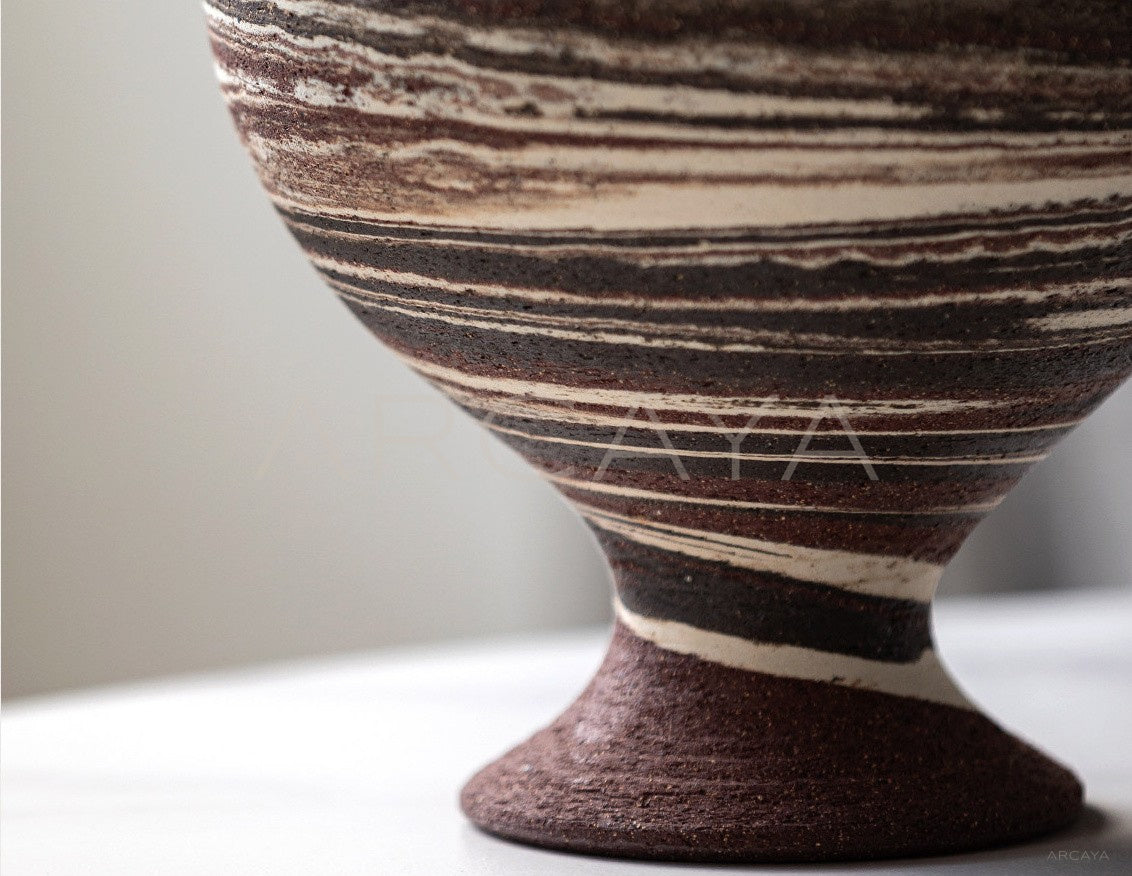 Dadan Marbled Clay Ceramic Vase - scene