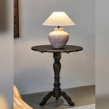 Riva Meadow Side Table - front view 02
