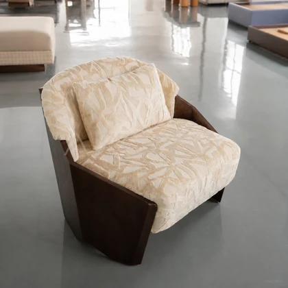 Haven Park Lounge Chair - front view 03