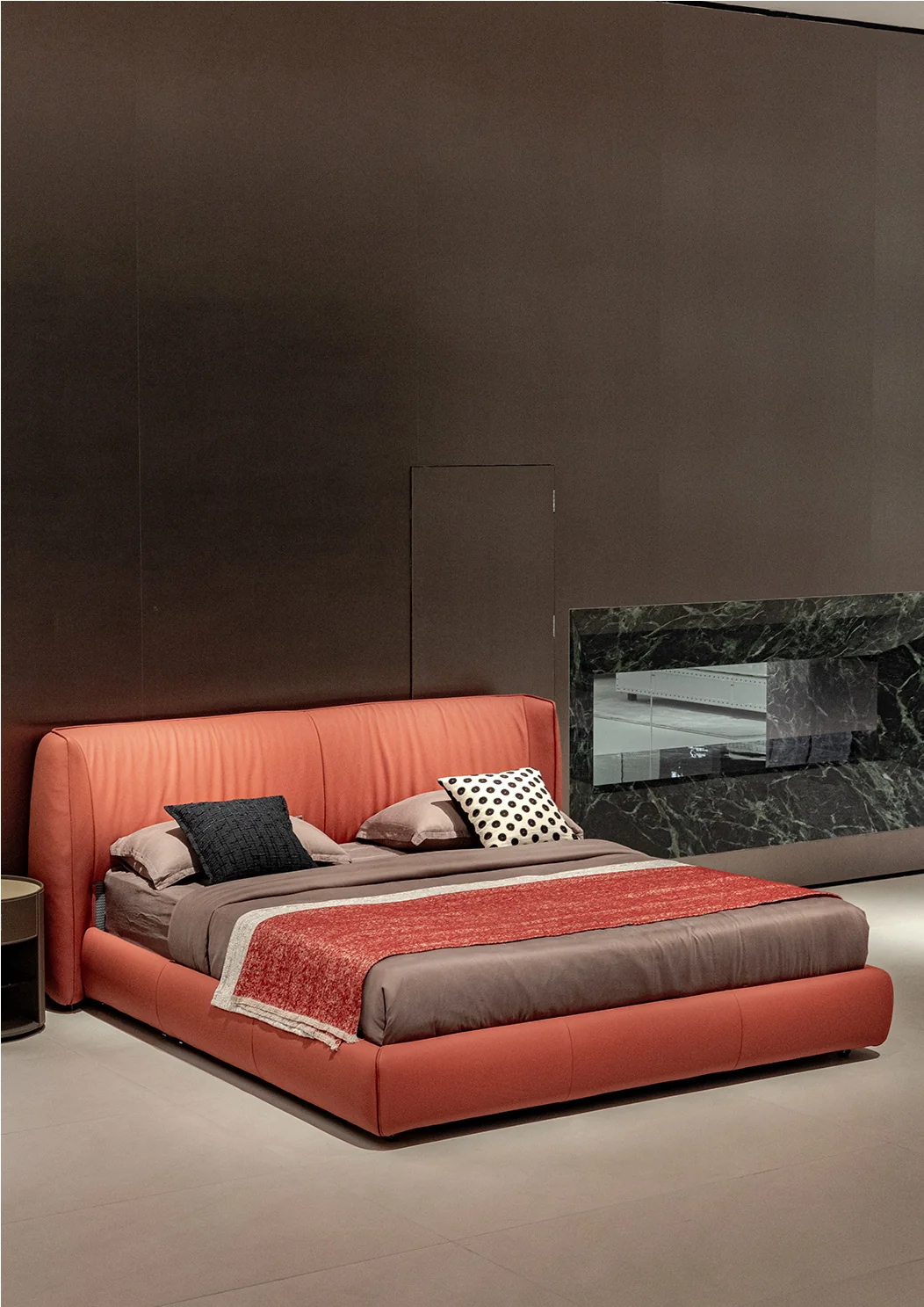 A00198 Bed in a finished interior.