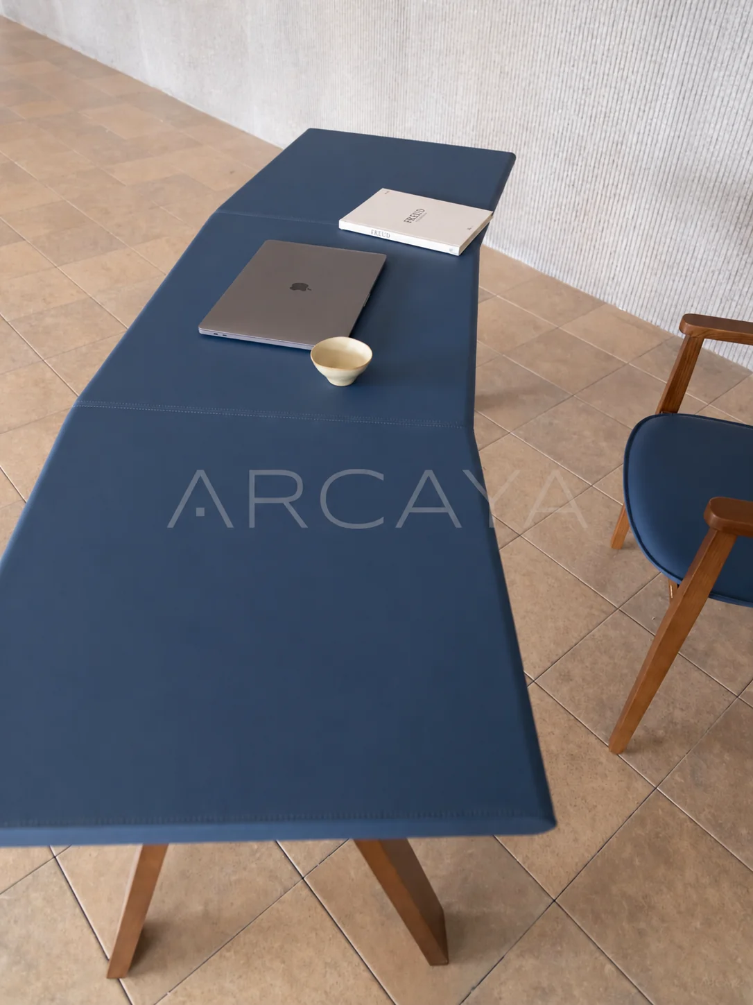 Linden Garden Desk