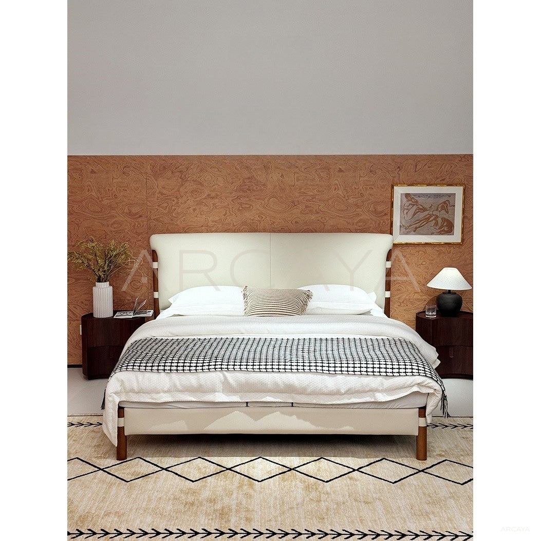 Jeaek Aosta Bed - scene