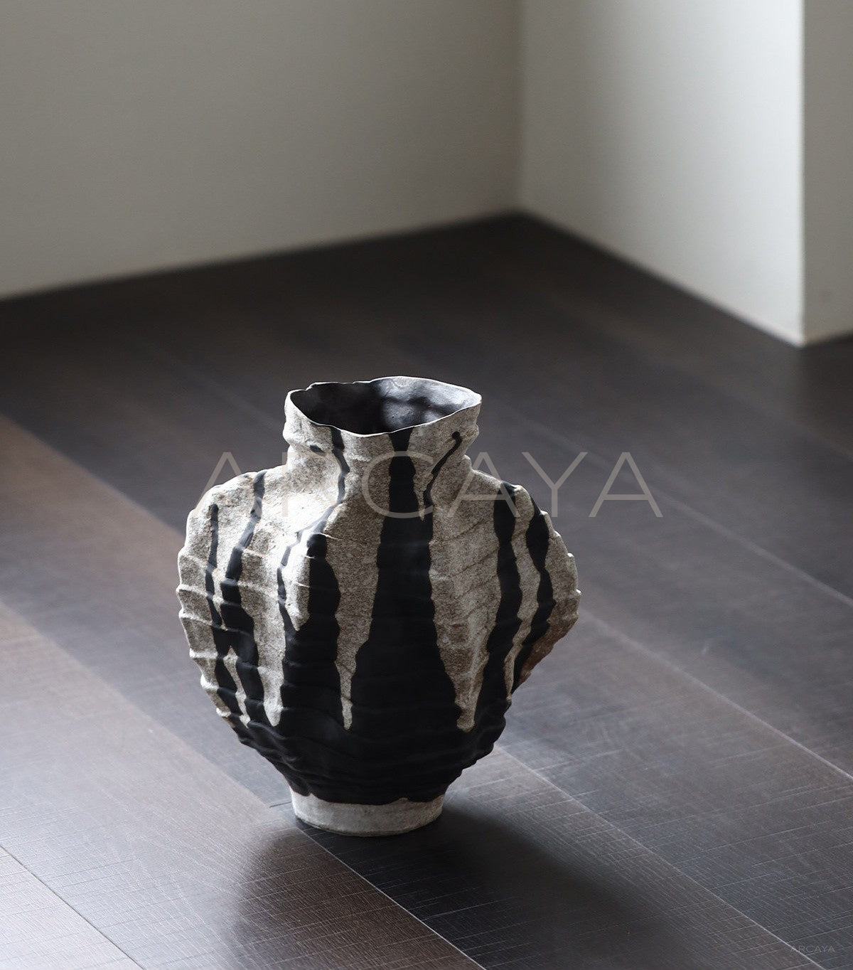 Vintage Stoneware Pleated Vase - scene