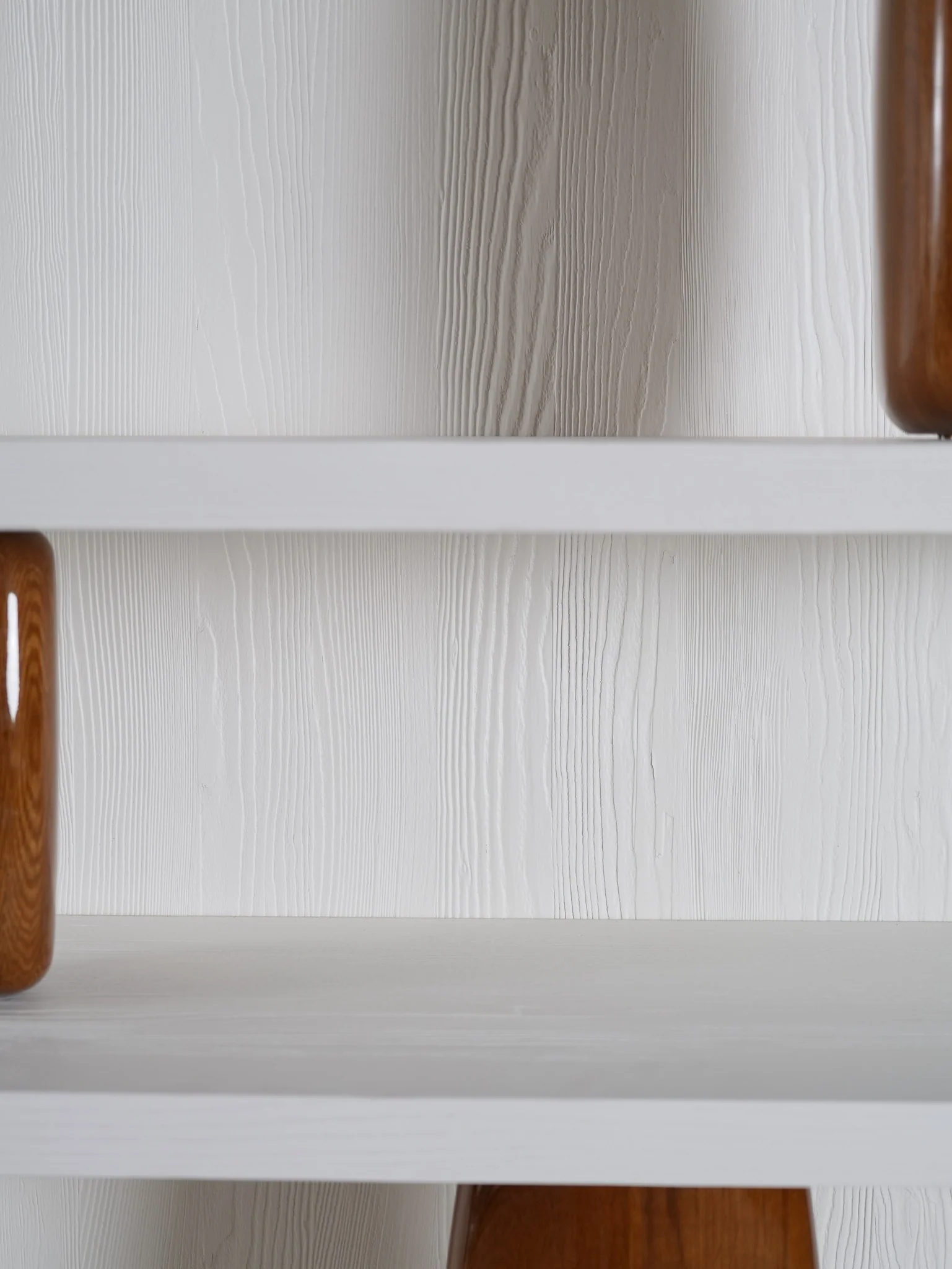 One silhouette. Your dimensions, comfort and finish.