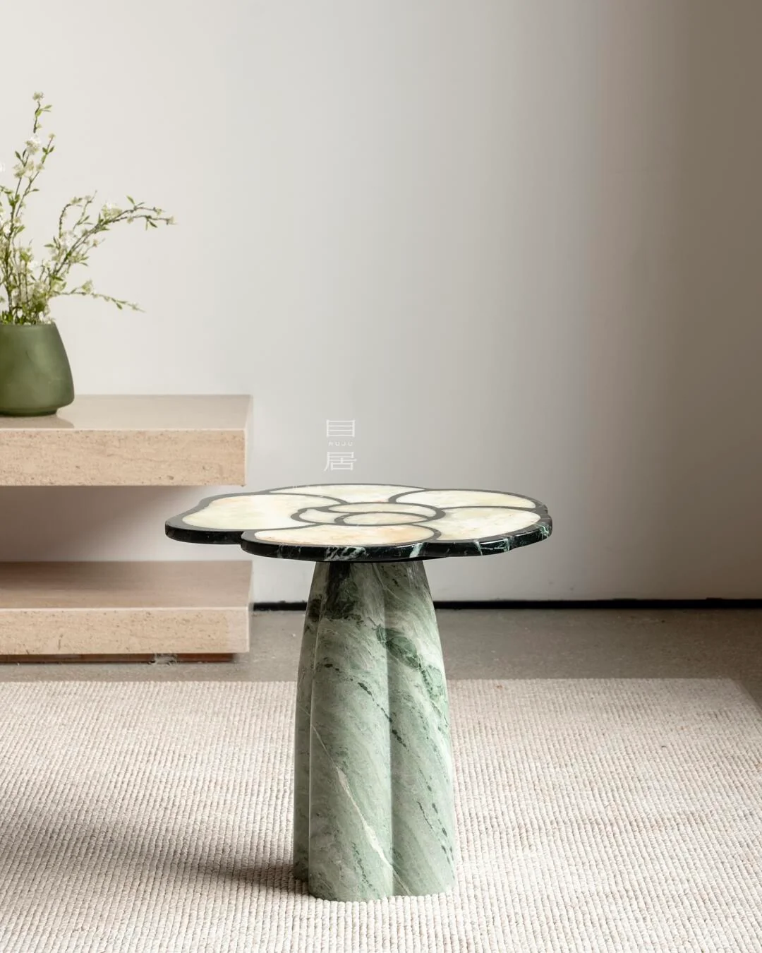 One silhouette. Your dimensions, comfort and finish.